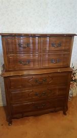 Chest of drawers