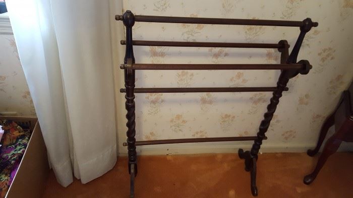 Quilt rack
