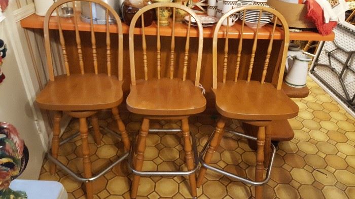 There are 4 bar stools