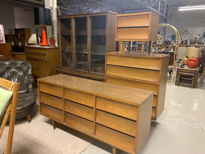 Huge Mid Century Modern And Vintage Sale Starts On 4 13 2019