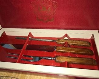 Vintage Hull carving set, original box.