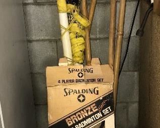 Badminton set.