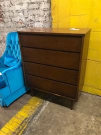 Simple mid century chest