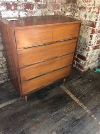 Simple mid century chest