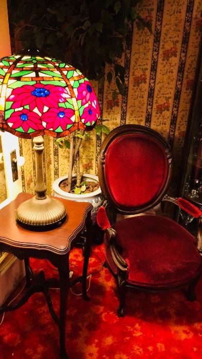 Levaton Vintage Lamp - Antique Mahogant Parlor Chair