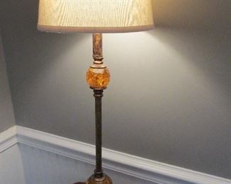 TABLE LAMP WITH TWO AMBER GOLD BALL
