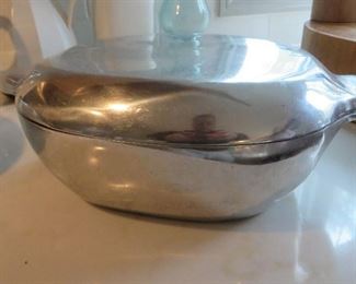 NAMBE MID CENTURY COVERED CASSEROLE