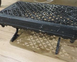 ANTIQUE GRID STOOL