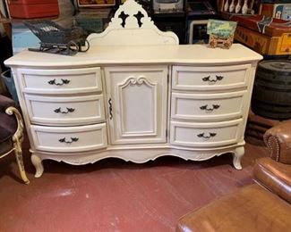 Tons of high-end furnishings!