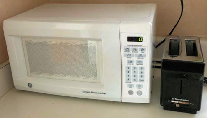 WWT022 GE Microwave and Toastmaster
