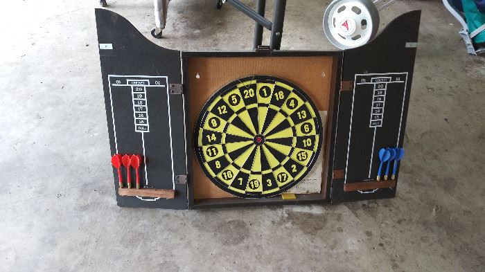 Wall cabinet dart board