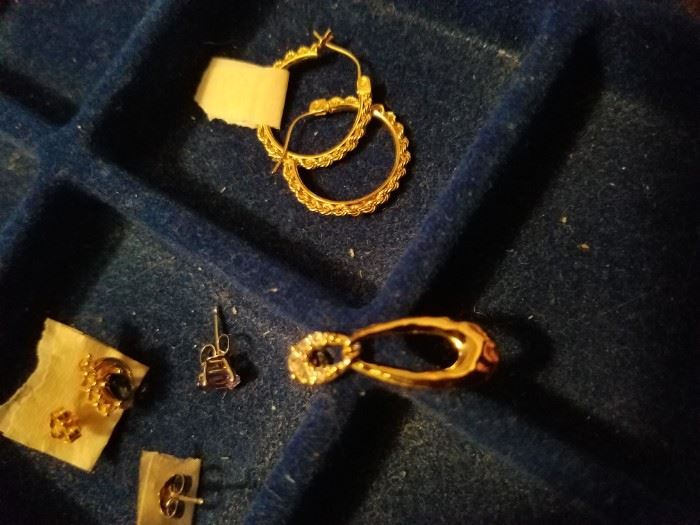 Gold, diamonds and gemstones