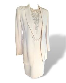 Badgley Mischka Dress Suit. In very good condition. Size 6. 