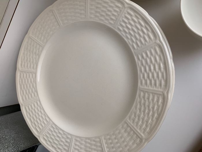 Wedgwood Willow Weave set 