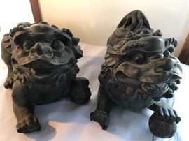 Foo Dog Lot #16 https://ctbids.com/#!/description/share/134592