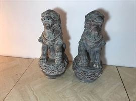 Foo Dog Lot #8 https://ctbids.com/#!/description/share/134395