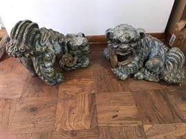 Foo Dog Lot #5 https://ctbids.com/#!/description/share/134385