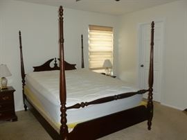 Thomasville 4-poster bed
