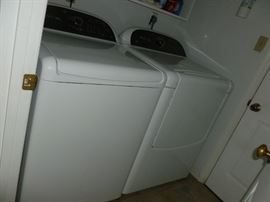 Whirlpool Cabrio washer & dryer