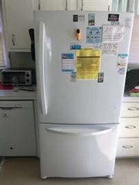 Nice LG refrigerator