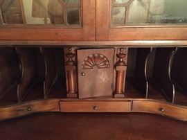 Duncan Phyfe Secretary/Hutch Mahogany