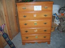 chest of drawers
