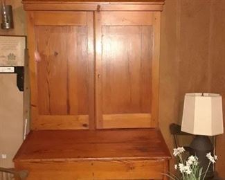 Another view of the plantation desk