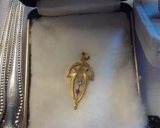 Edwardian era lavalier