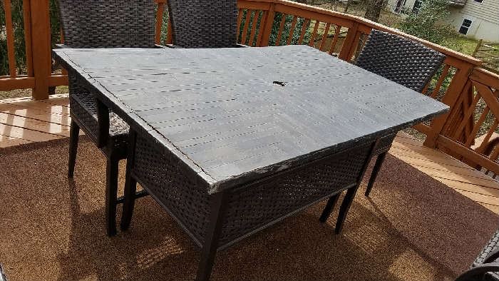 patio table, 6 chairs, like new
