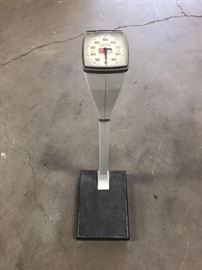 vintage doctors scale 