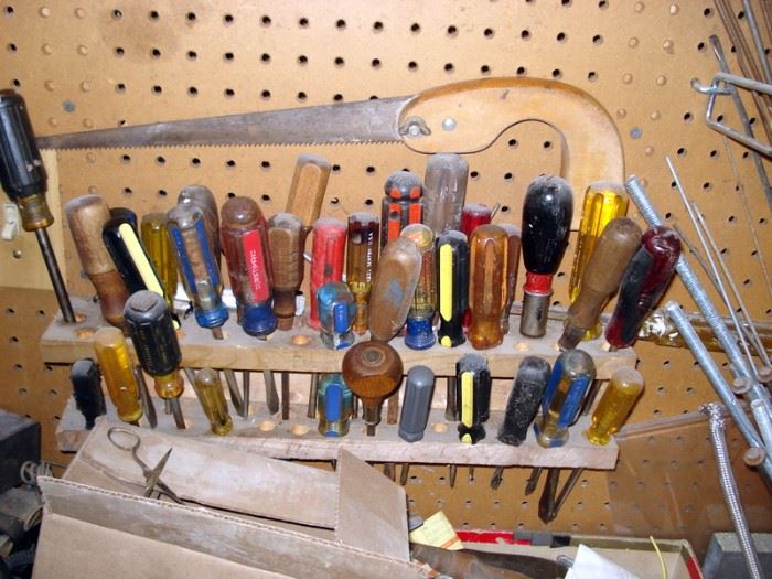 Large Selection of Hand & Power Tools