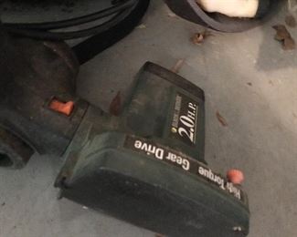 Black and Decker edger - 2.0 HP - High Torque Gear Drive
