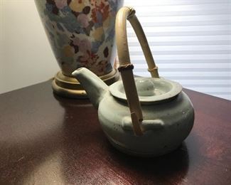Ceramic teapot with bamboo handle