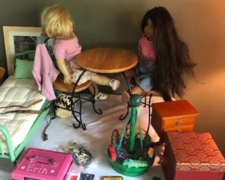 American Girl Dolls, Furniture & Accessories