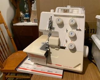 Bernina - Sewing Machine Bernette 006D