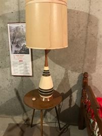 MID-CENTURY LAMP