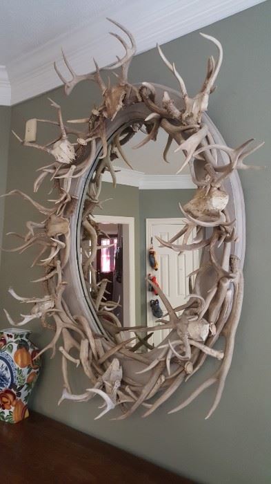 VINTAGE CUSTOM MADE AUTHENTIC ANTLER HORNS LARGE OVAL MIRROR 