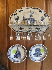 Vintage Delft wall hanging with adorable forks, two Delft plates