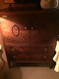 Victorian double drawer dresser