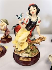 Giuseppe Armani "Snow White with a Blue Bird" #209 from Disney's Snow White - hand signed by Giuseppe Armani