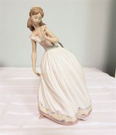 Lladro #5957 "The Glass Slipper"