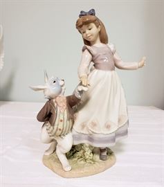 Lladro #5740 "Alice in Wonderland"