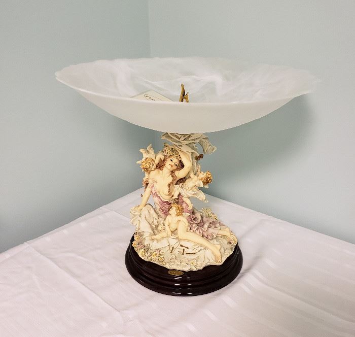 Giuseppe Armani "Girl with Cherubs" #1225 table centerpiece - with original box