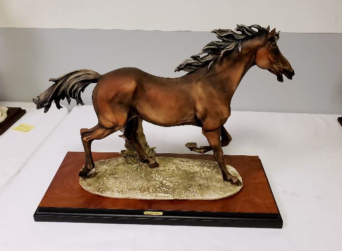 Giuseppe Armani "Running Horse" #909 - Limited Edition 303/7500