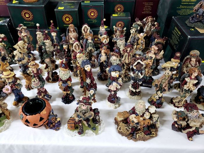 HUGE collection of Boyds Bears and Friends - many still in the boxes!!!