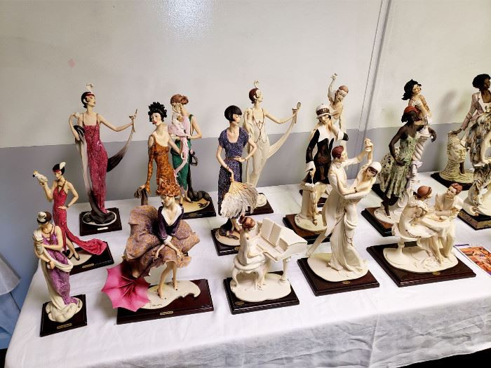 Massive collection of Giuseppe Armani figurines - many are limited edition (see the bottom half of the photo gallery for indiviual photos of the figurines)
