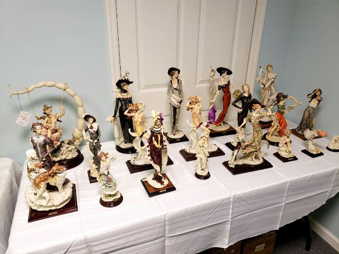 Massive collection of Giuseppe Armani figurines - many are limited edition (see the bottom half of the photo gallery for indiviual photos of the figurines)