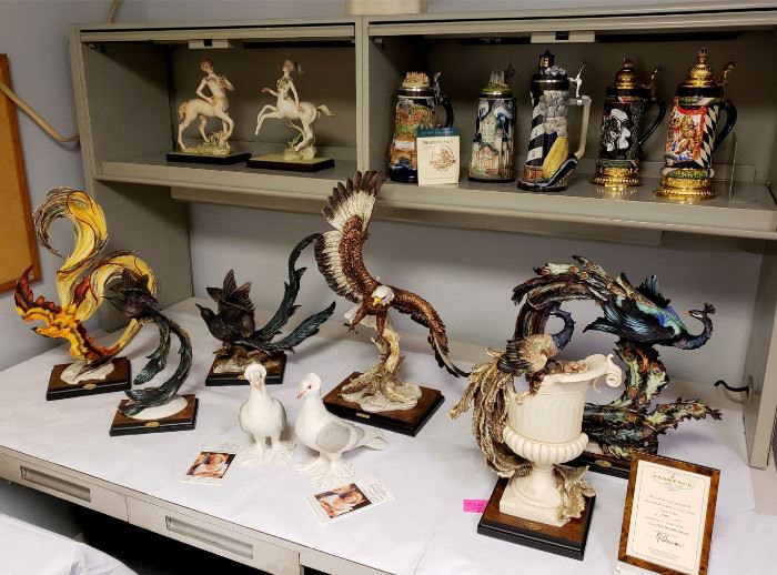 Massive collection of Giuseppe Armani figurines - many are limited edition (see the bottom half of the photo gallery for indiviual photos of the figurines)