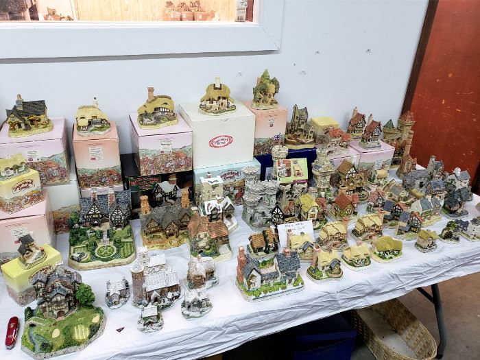 Lilliput Lane and David Winter cottages - many still in the boxes!