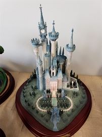 Walt Disney Classics Collection "Enchanted Places - Cinderella's Castle"